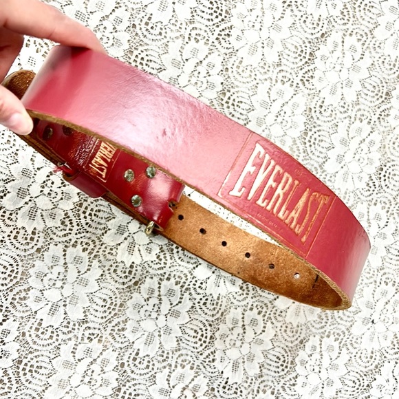 EVERLAST |✨VINTAGE!✨ Red Thick Leather Workout Gym Belt SMALL 24” to 32” - Picture 7 of 8